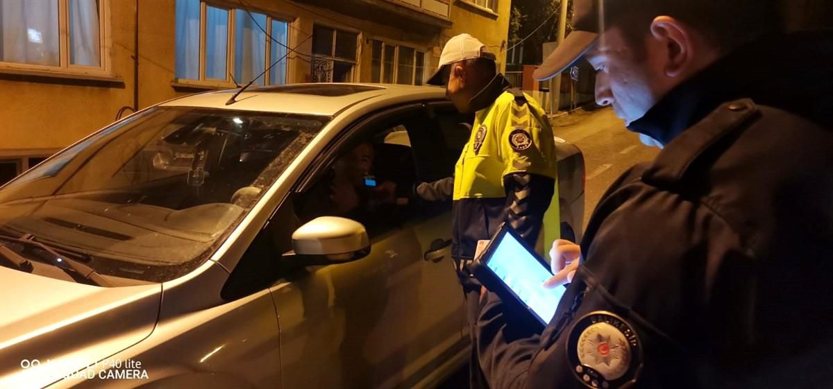 Balıkesir\'de gece yapılan uygulamalarda 108 araca ceza uygulandı