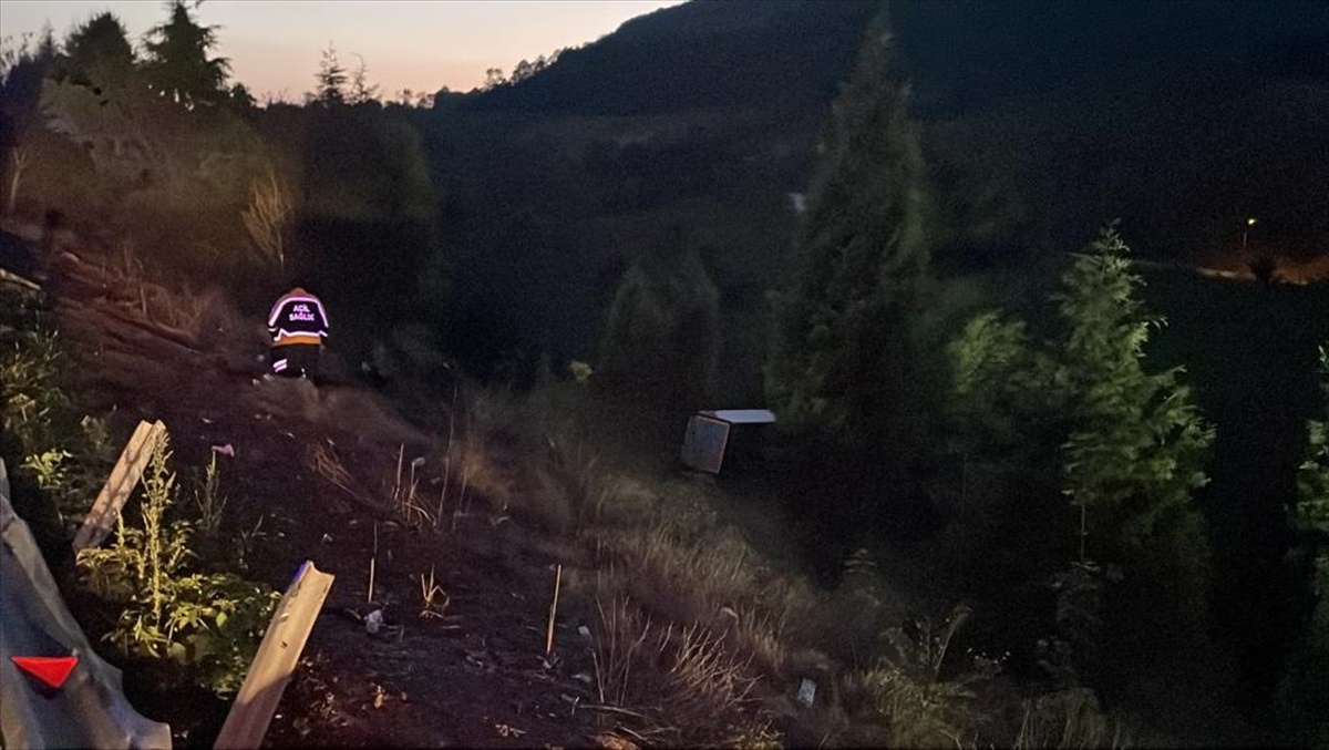 Anadolu Otoyolu\'nda Otomobil ile Tır Çarpıştı: 1 Yaralı