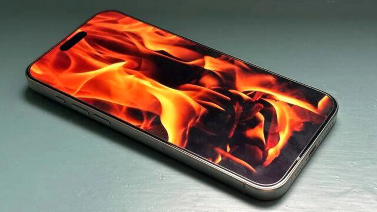 iPhone 15 Modelleri Hala Aşırı Isınıyor