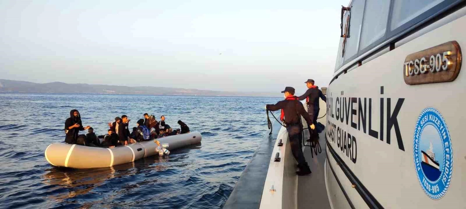 Ayvalık\'ta Yunanistan\'a gitmeye çalışan 34 düzensiz göçmen kurtarıldı