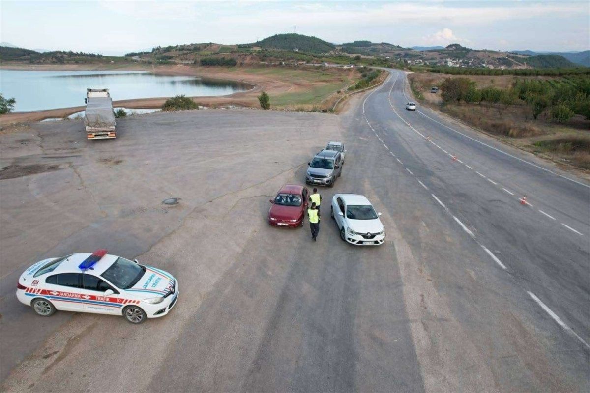 Bilecik\'te Dron Destekli Trafik Denetimi