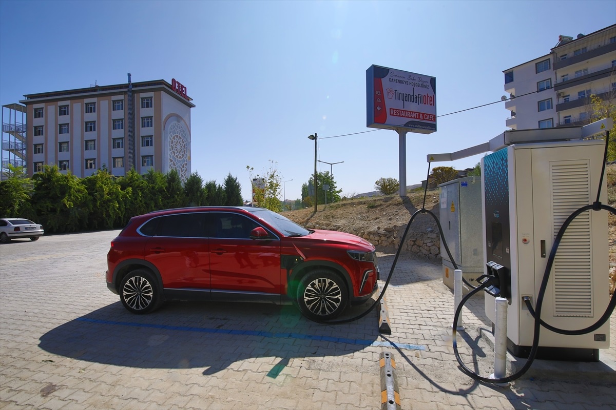 Darende\'ye Elektrikli Şarj İstasyonu Kuruldu