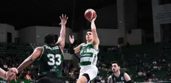 Bursaspor, Darüşşafaka'yı 68-64 yenerek galibiyetini sürdürdü