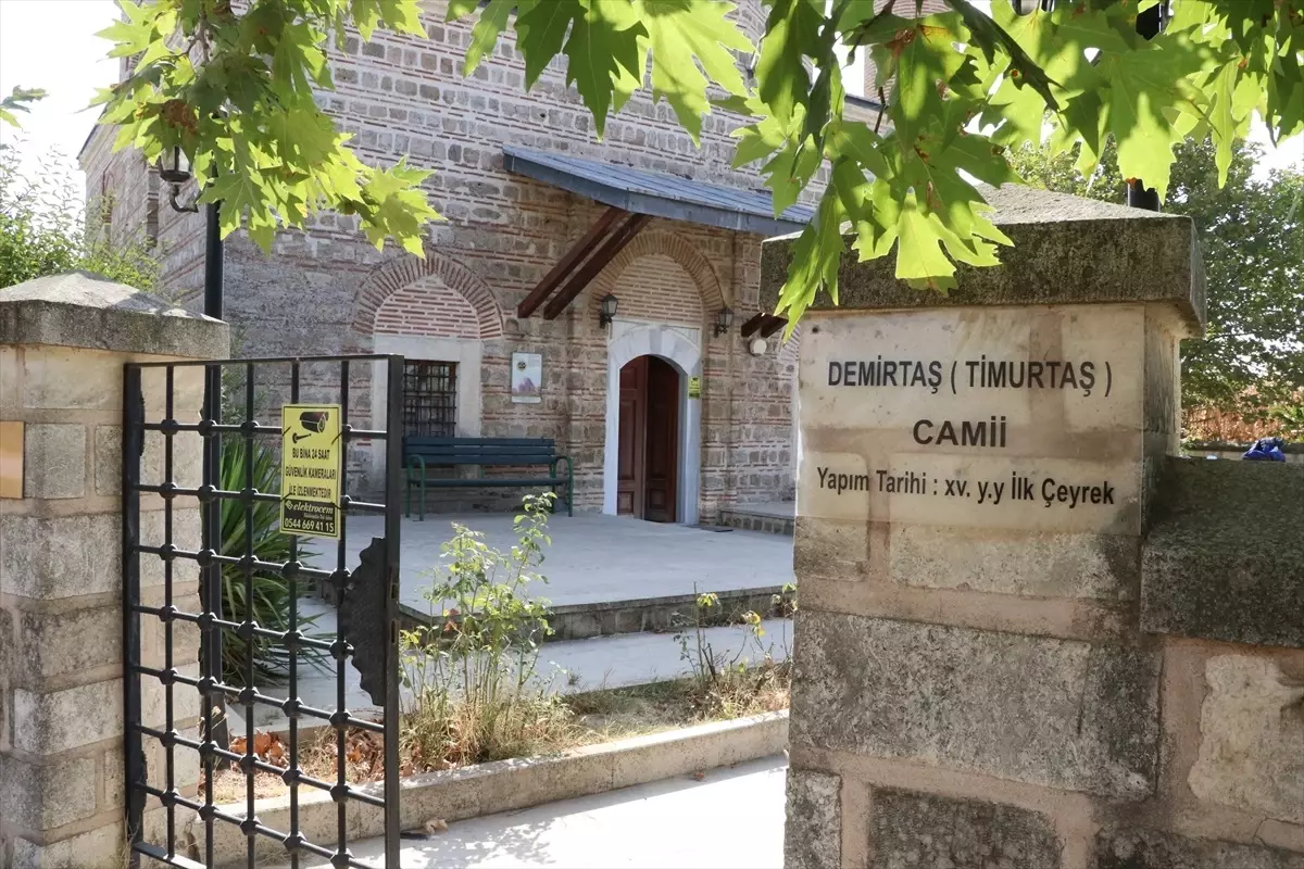 Edirne\'deki Tarihi Cami Cuma ve Bayram Namazlarına Açılıyor