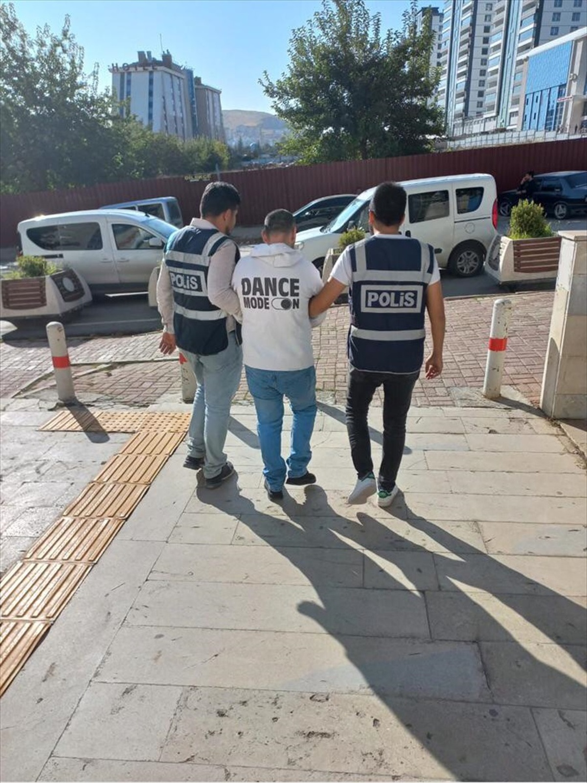 Elazığ\'da 16 yıl hapis cezası bulunan firari hükümlü yakalandı