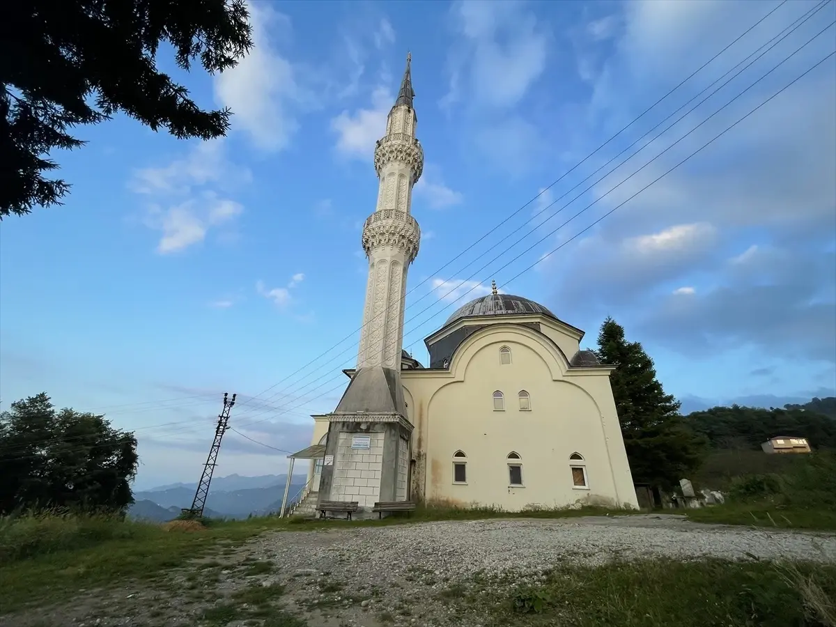 Ordu\'da cami kapısı tartışması: 6 kişiye ceza