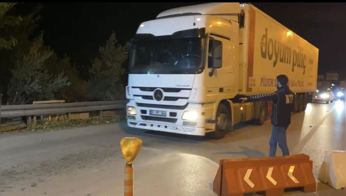 Osmaniye\'de bir tırda 45 kilo 750 gram esrar ele geçirildi