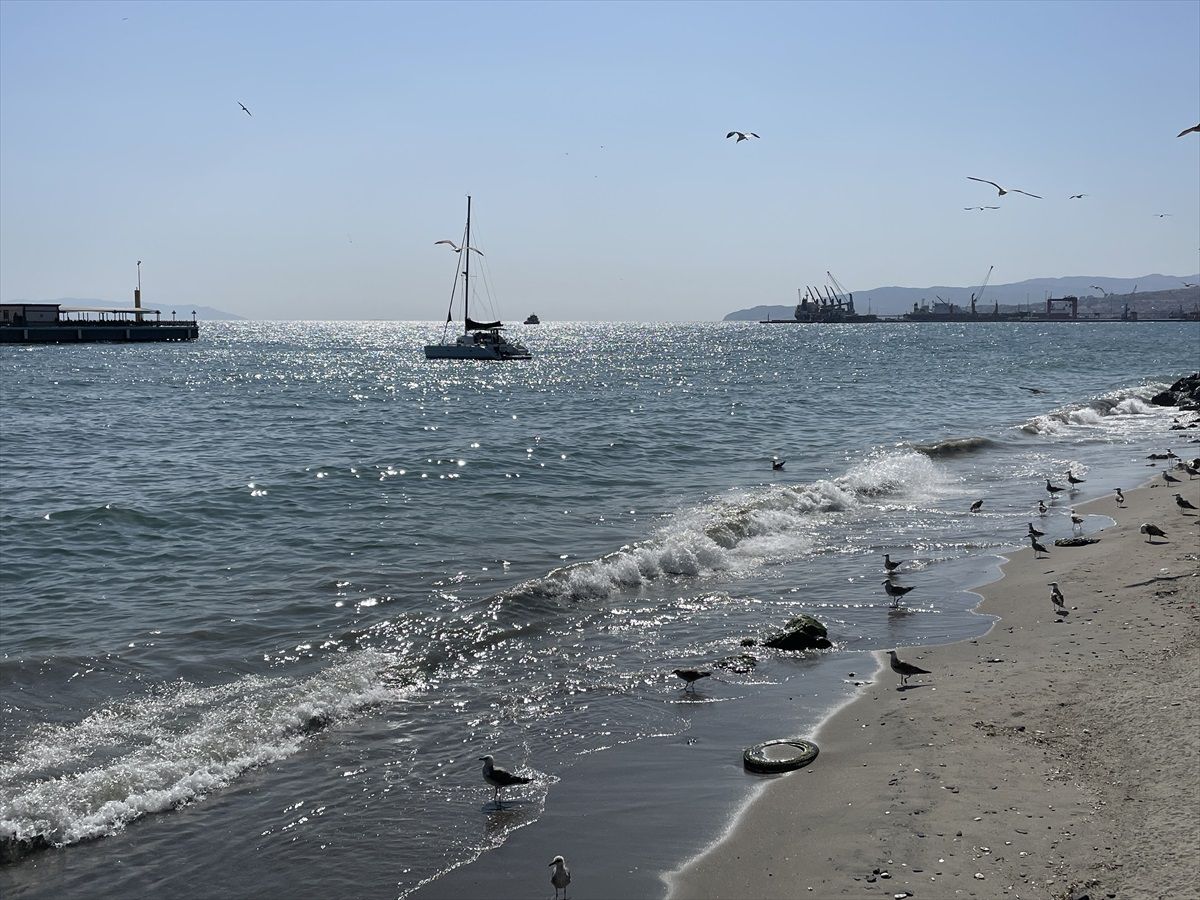 Marmara Denizi\'nde poyraz Tekirdağ\'da deniz ulaşımını olumsuz etkiliyor