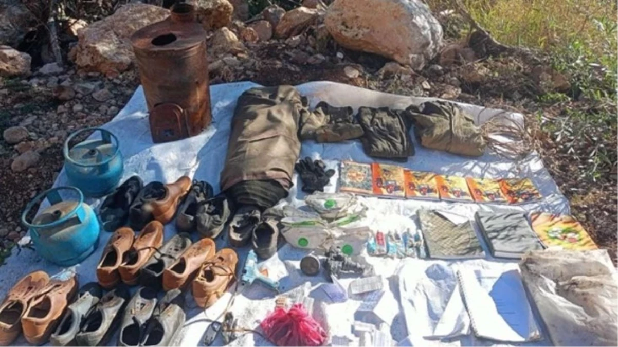 Tunceli\'de teröristlere ait 2 sığınak imha edildi