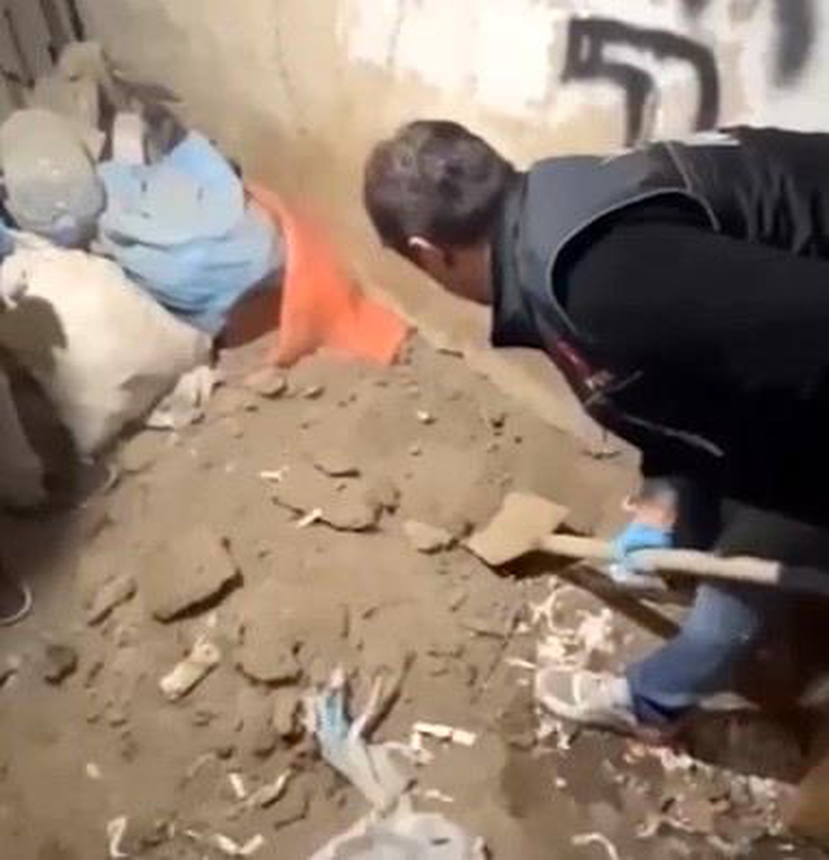 Konya\'da yapılan operasyonda gömülü uyuşturucu ele geçirildi