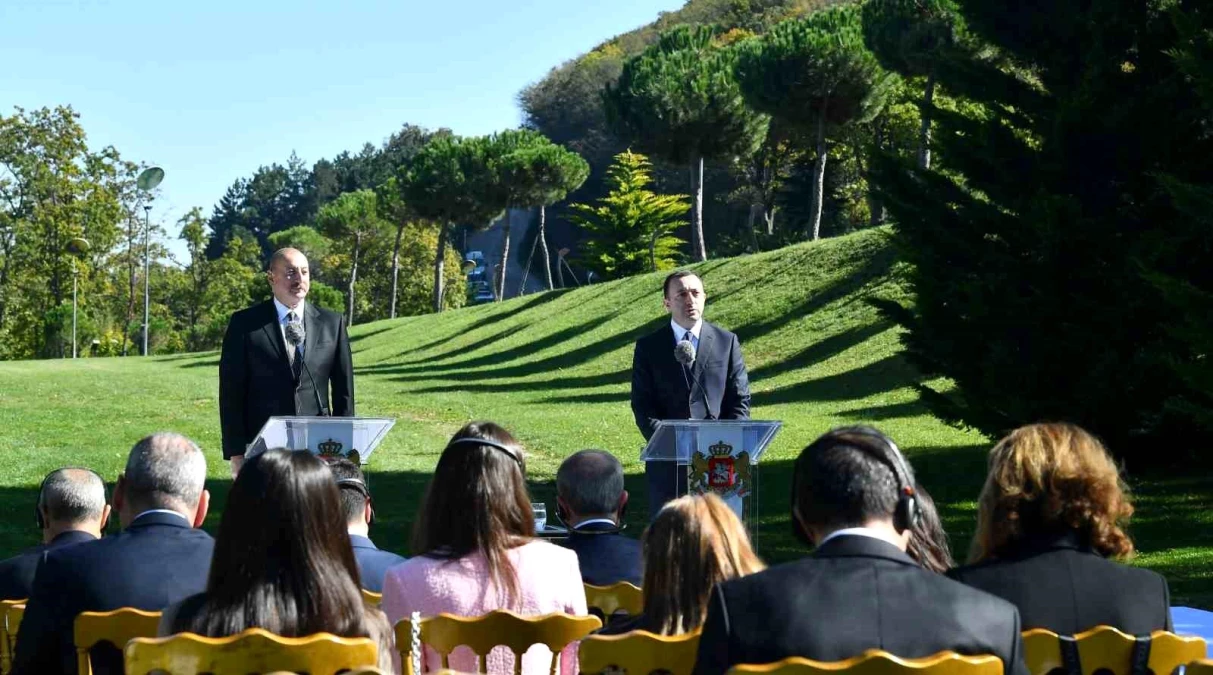 Aliyev: "Ermenistan ve Azerbaycan arasında barış anlaşması imzalanırsa, Güney Kafkasya\'da tamamen yeni bir siyasi durum ortaya çıkacaktır"