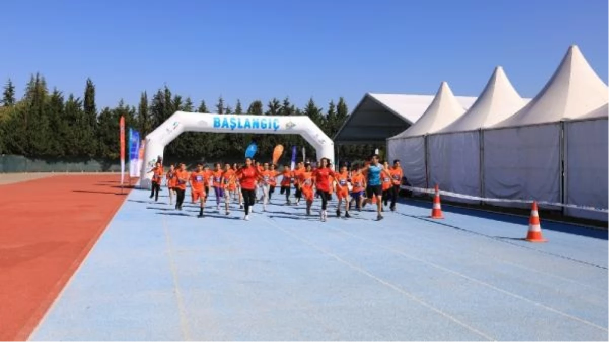 Başakşehir\'de 4. Çocuk Maratonu Renkli Görüntülere Sahne Oldu