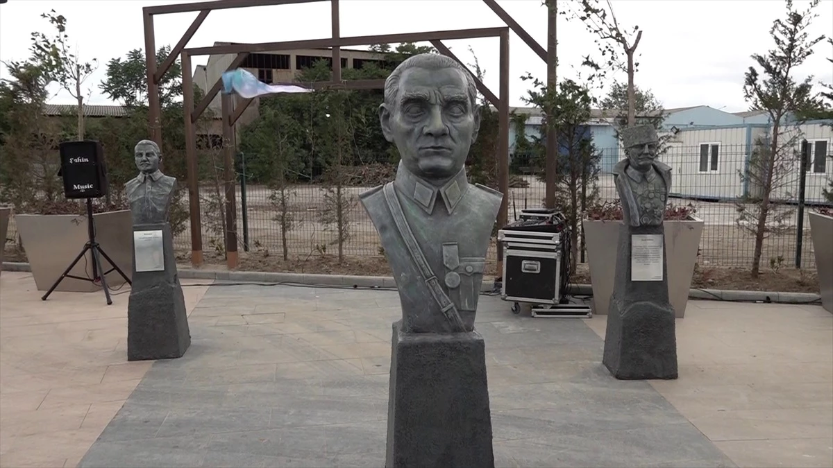 Çanakkale\'de tepki çeken Atatürk büstü revize edilecek