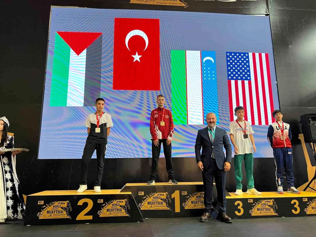 Canik Belediyespor Kulübü Milli Sporcusu Mustafa Eren Doğan, 2023 IFMA Gençler Dünya Muaythai Şampiyonası\'nda Şampiyon Oldu
