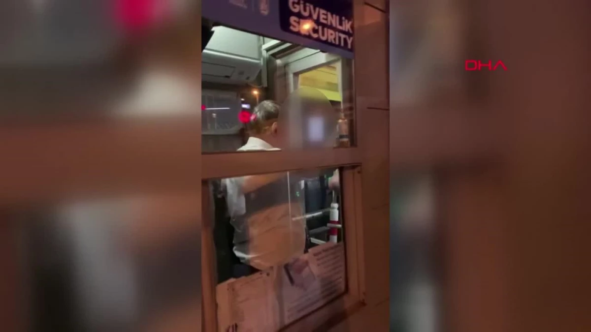 İstanbul\'da Üniversite Öğrencisi Metrobüste Tacize Uğradı