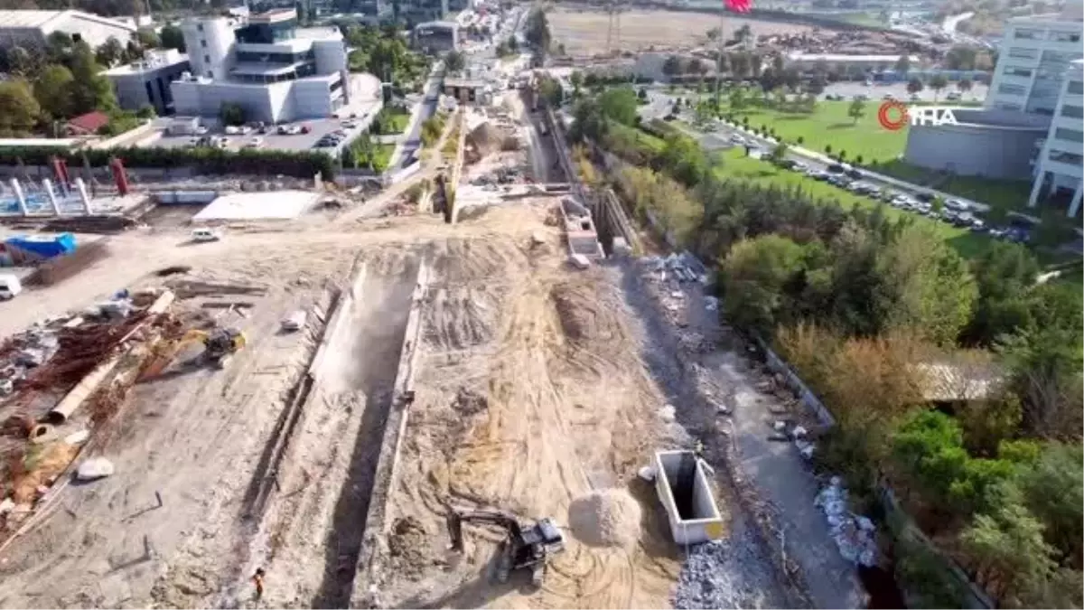 Ataköy İkitelli metrosu çalışması nedeniyle yıllardır kapalı kalan caddenin esnafı isyanda