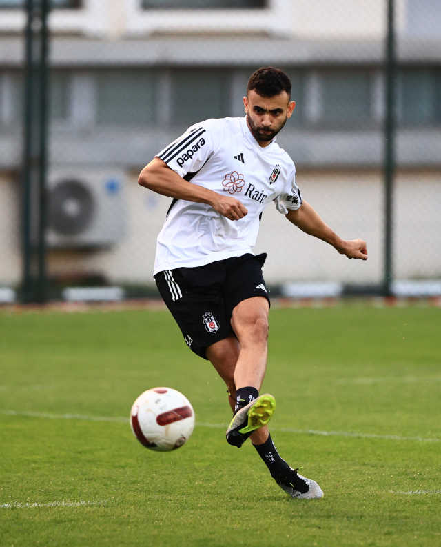 Son Dakika: Kara Kartal 3 puanı kaptı! Beşiktaş, Süper Lig'in 8. haftasında İstanbulspor'u 2-0 mağlup etti