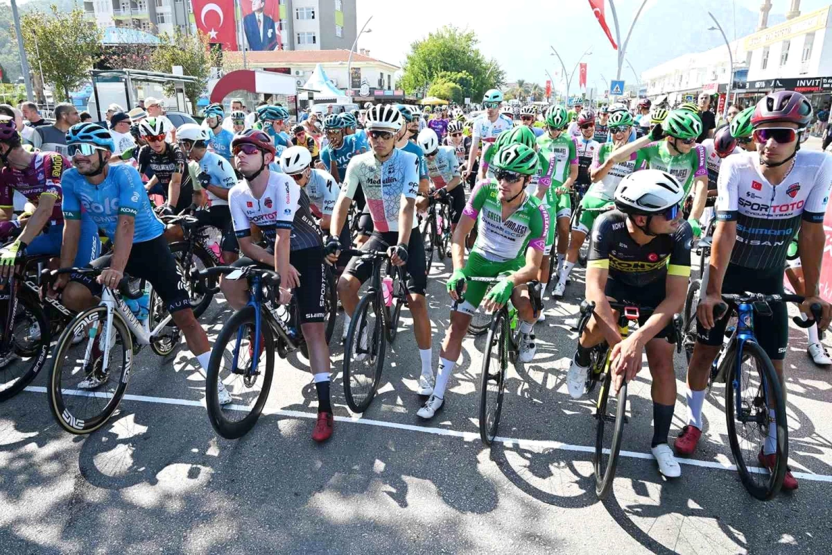 58. Cumhurbaşkanlığı Türkiye Bisiklet Turu Kemer-Kalkan etabı başladı