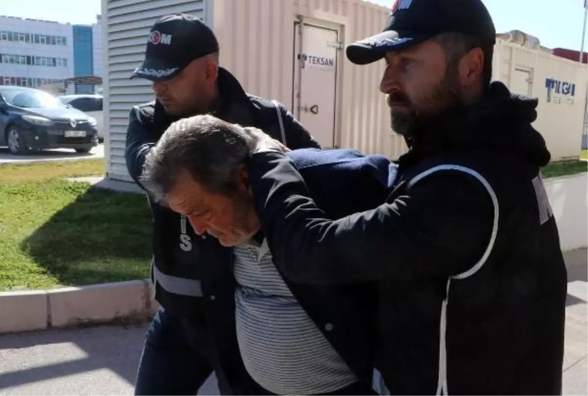 Adana'da yıkılan apartmanın müteahhidi ilk duruşmada konuştu