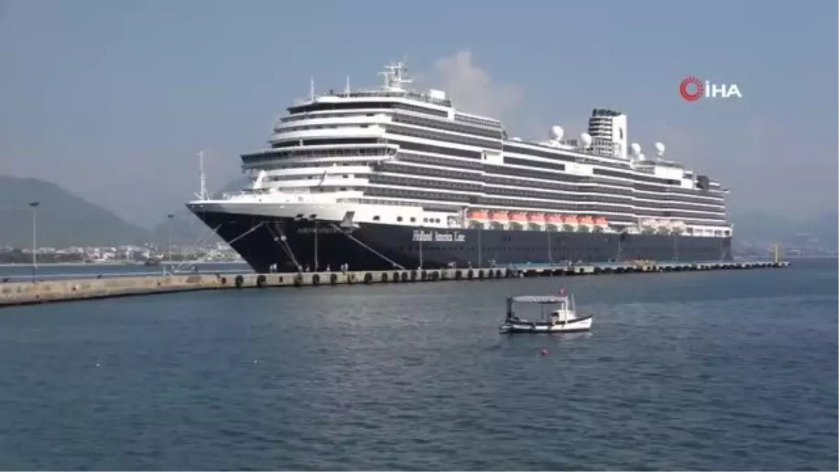 İsrail'deki liman rotası iptal, turistler Alanya'ya geldi