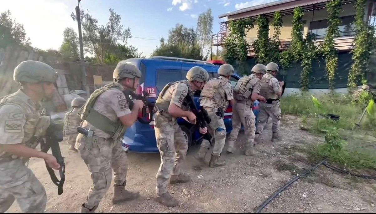 İçişleri Bakanı: 21 ilde yapılan operasyonlarda 148 şüpheli gözaltına alındı