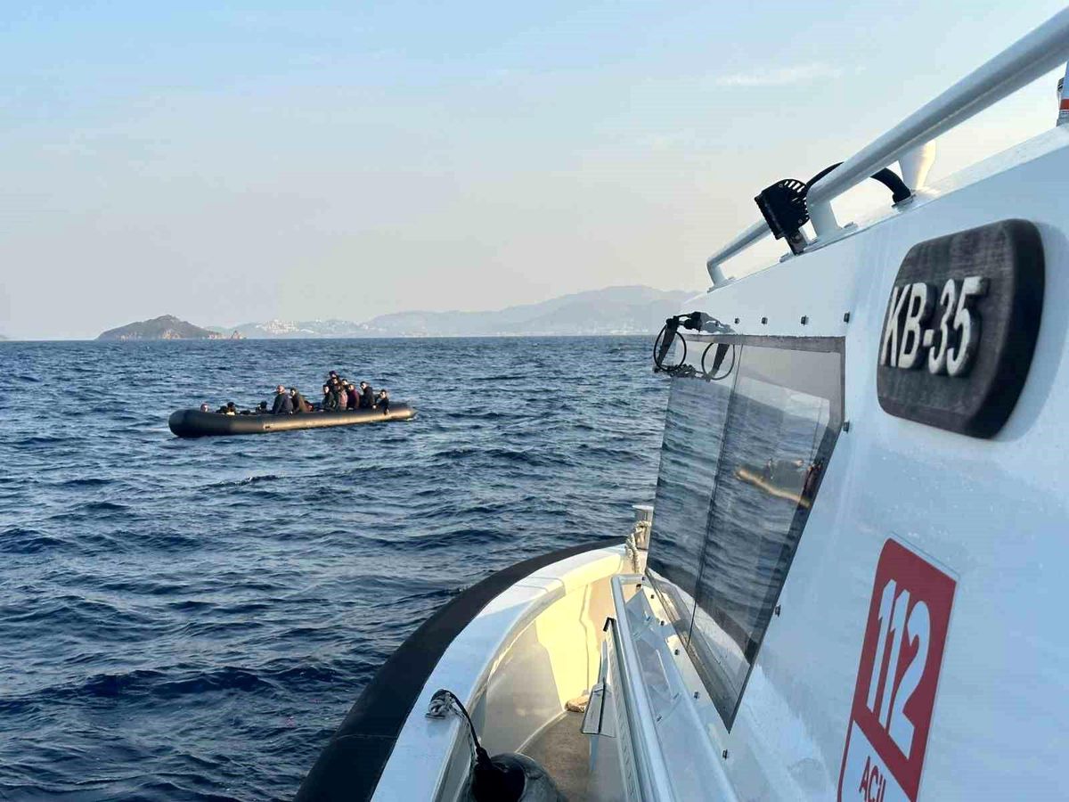Bodrum Açıklarında 35 Düzensiz Göçmen Kurtarıldı