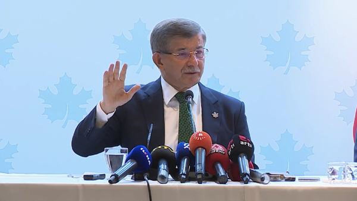 Davutoğlu: Filistin için fiilen baş başa ağladığımız Sayın Erdoğan\'ın şu anki haline ben ağlıyorum