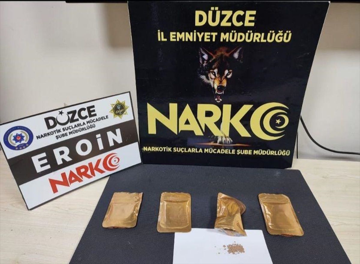 Düzce\'de Uyuşturucu Ticareti Yapan 3 Şüpheli Tutuklandı
