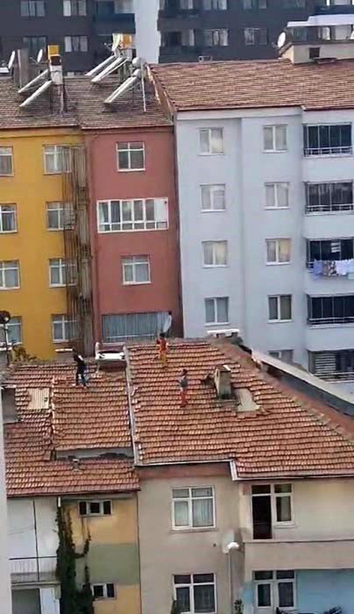 Elazığ\'da çocuklar tehlikeli oyun oynadı