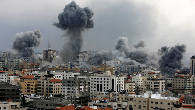 İsrail Savaş Uçakları Gazze İslam Üniversitesi'ni Bombaladı