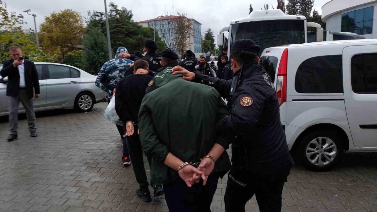 İçişleri Bakanı Ali Yerlikaya\'nın açıkladığı \'Kafes\' operasyonunda 28 kişi tutuklandı