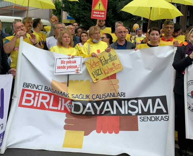 Kocaeli'deki olay bardağı taşırdı! Doktorlar ve sağlık çalışanları 5 günlüğüne iş bırakıyor Kocaeli'deki olay bardağı taşırdı! Doktorlar ve sağlık çalışanları 5 günlüğüne iş bırakıyor
