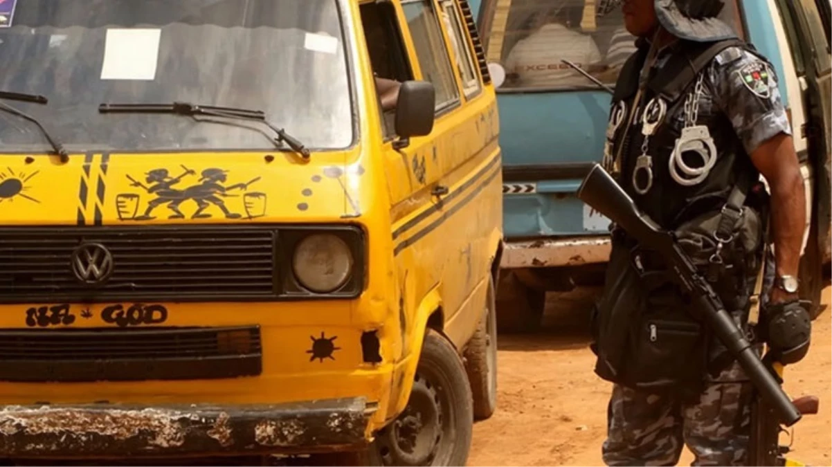 Nijerya\'da yoldan geçen araçlara silahlı saldırı: 10 ölü, birden fazla kayıp var