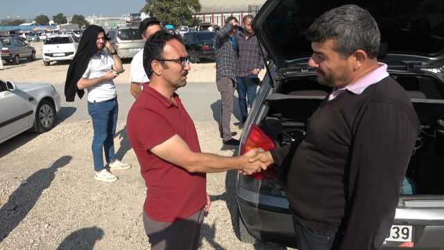 Oto pazarlarında durgunluk! 3-4 ay önce iğne atsan yere düşmüyordu, şimdi sinek avlıyorlar Oto pazarlarında durgunluk! 3-4 ay önce iğne atsan yere düşmüyordu, şimdi sinek avlıyorlar
