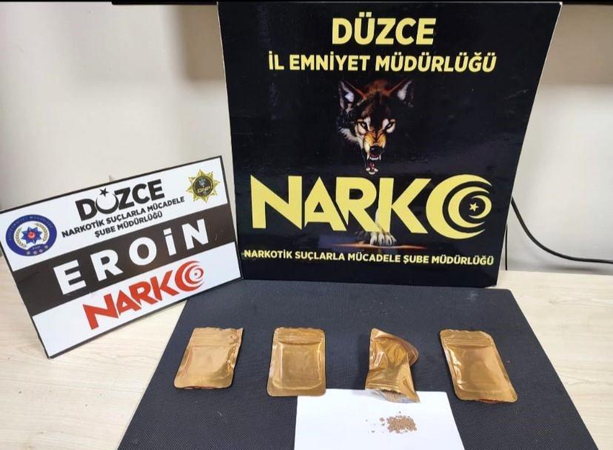 Düzce\'de 105 gram eroin ele geçirildi, 3 kişi tutuklandı