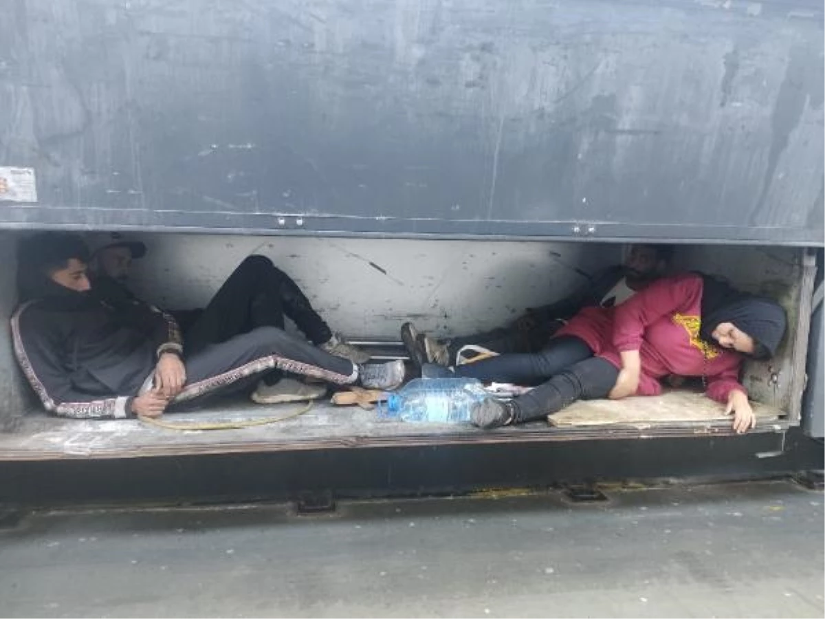 Edirne İpsala Sınır Kapısı\'nda 4 düzensiz göçmen yakalandı