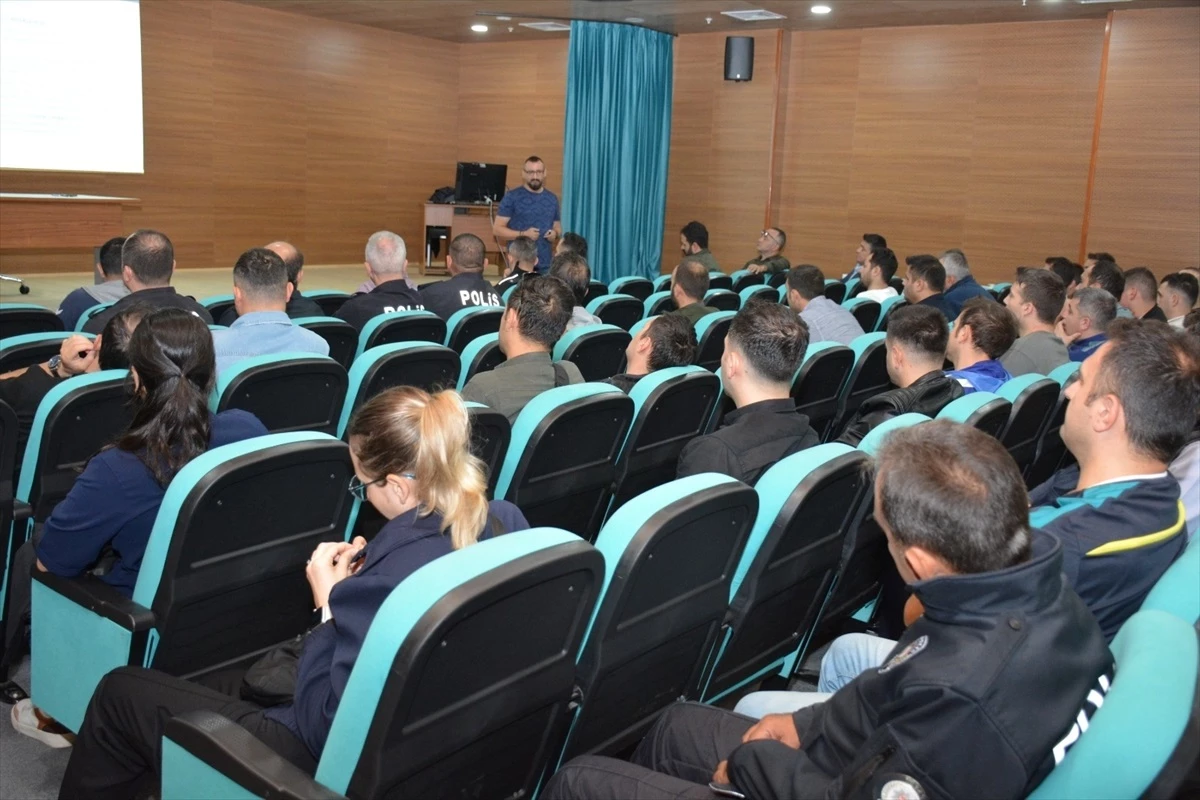 Trabzon Emniyet Müdürlüğü personeline turizm semineri verildi