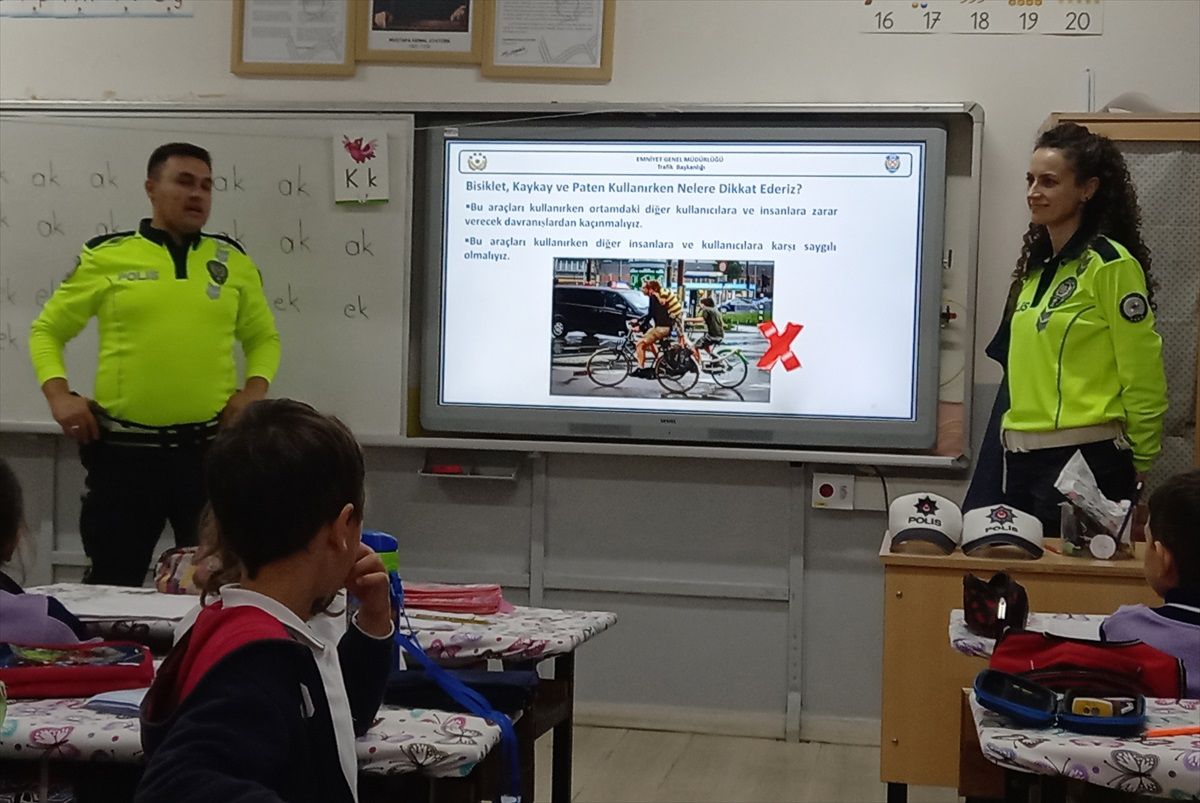 Beypazarı ilçesinde öğrencilere trafik eğitimi düzenlendi