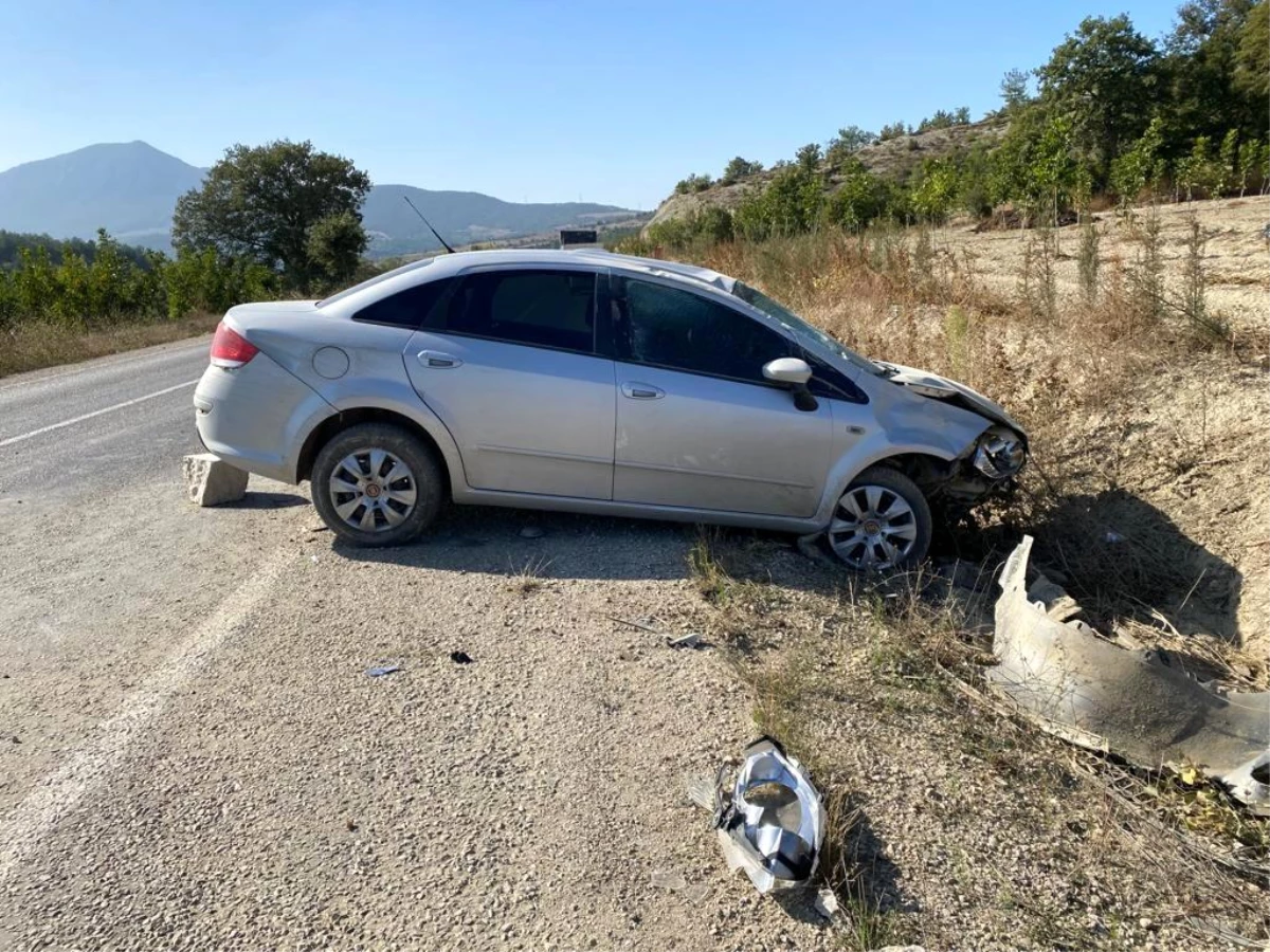 Bilecik\'te Kontrolden Çıkan Otomobil Takla Attı: Sürücü Yaralandı