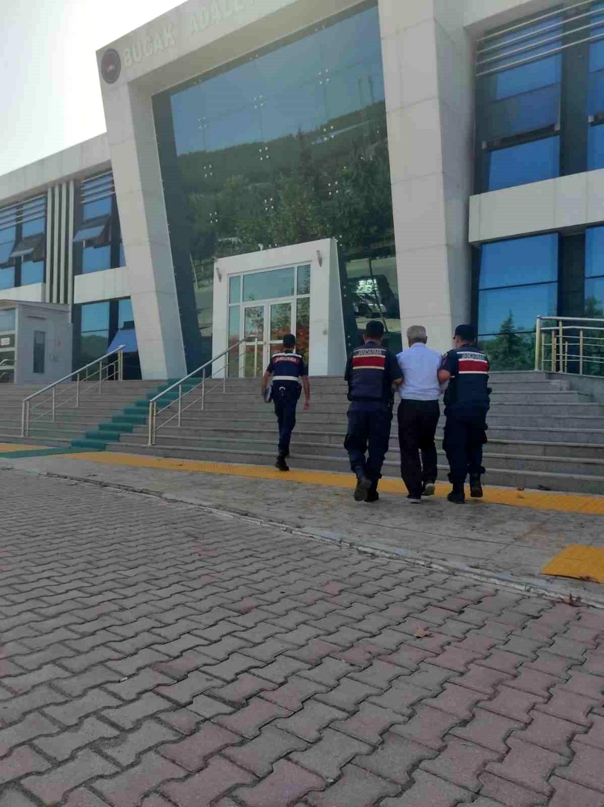 Burdur İl Jandarma Ekipleri 9 Günlük Asayiş Çalışmalarında 4 Şahsı Tutukladı