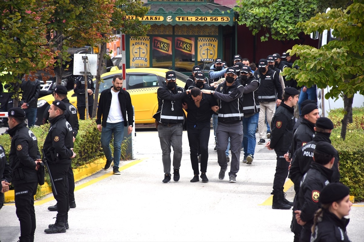 Eskişehir\'de "Kafes" operasyonu soruşturmasında 18 kişi tutuklandı
