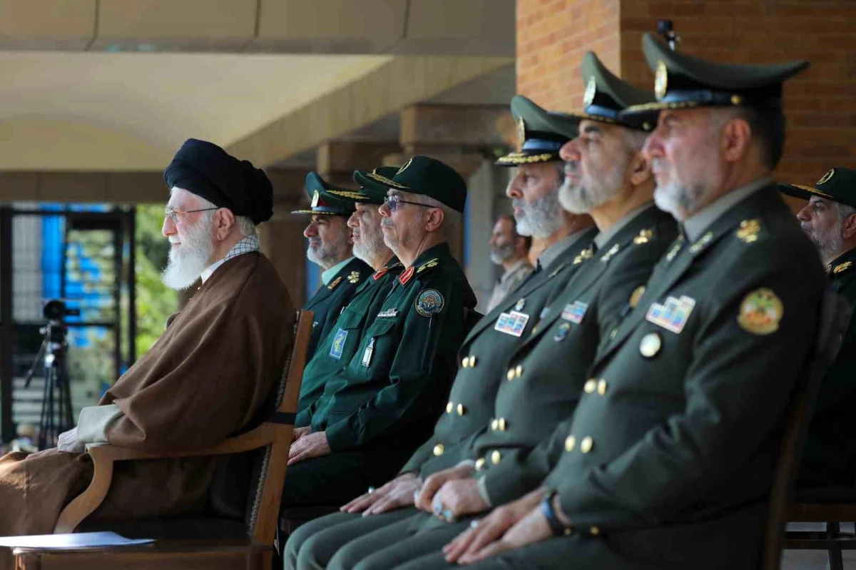 İran Dini Lideri Hamaney, İsrail\'e Destek İddialarını Yalanladı