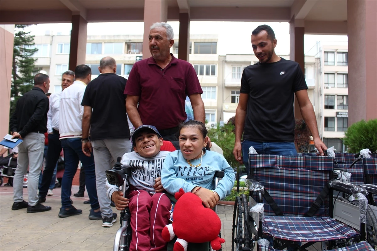İskenderun Belediyesi, Engellilere Akülü ve Tekerlekli Sandalye Dağıttı
