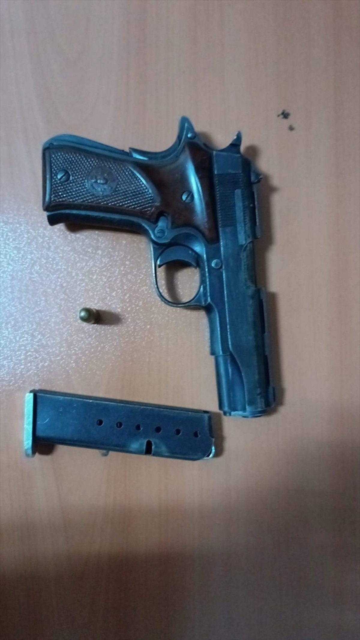 Kars\'ta silah kaçakçılarına yönelik operasyonda 3 kişi gözaltına alındı