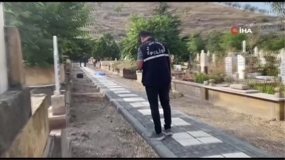 Kayseri\'de mezarlıkta bıçaklanmış erkek cesedi bulundu