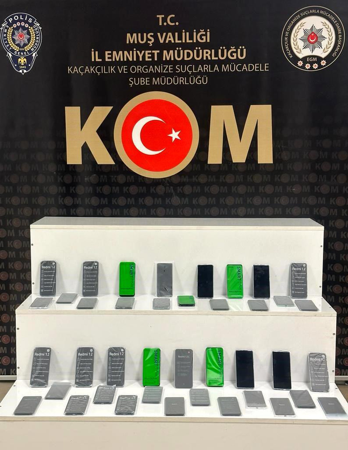 Muş\'ta Operasyonda 40 Adet Gümrük Kaçağı Cep Telefonu Ele Geçirildi