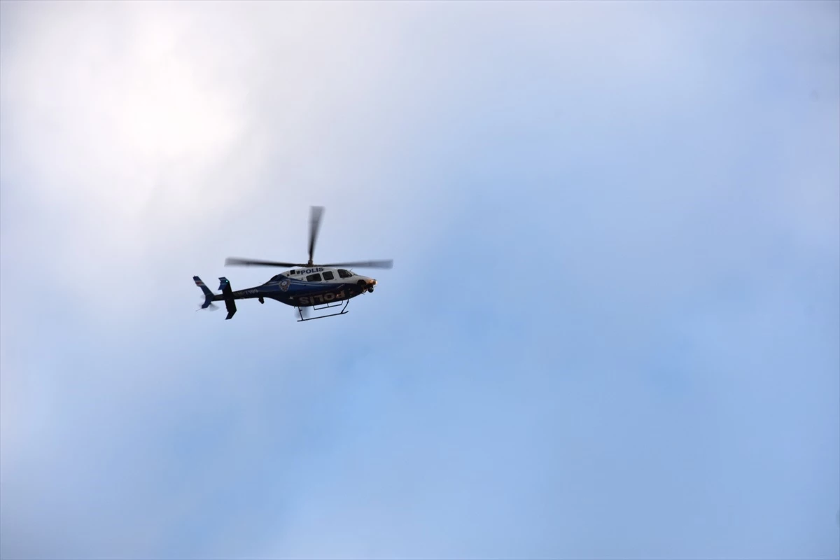 Nevşehir ve Niğde\'de Helikopter Destekli Uyuşturucu Operasyonunda 82 Şüpheli Gözaltına Alındı