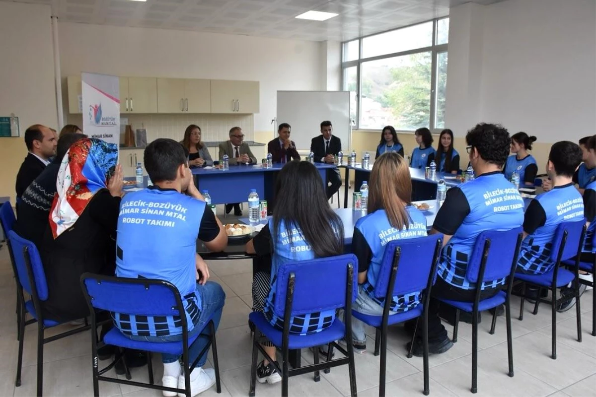 Bilecik Bozüyük Mimar Sinan Mesleki ve Teknik Anadolu Lisesi Robot Takımı Ödüllerini Aldı