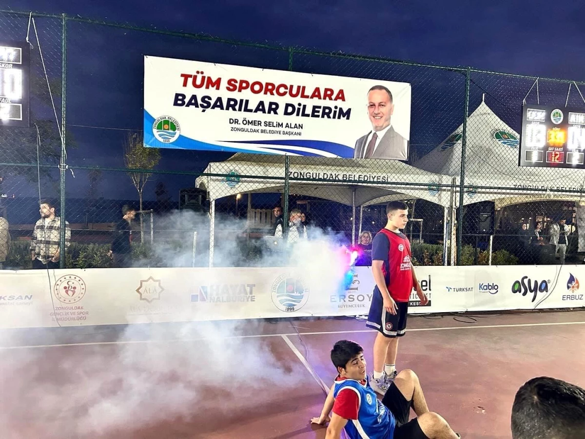 Zonguldak\'ta 3x3 Sokak Basketbol Turnuvası Başladı