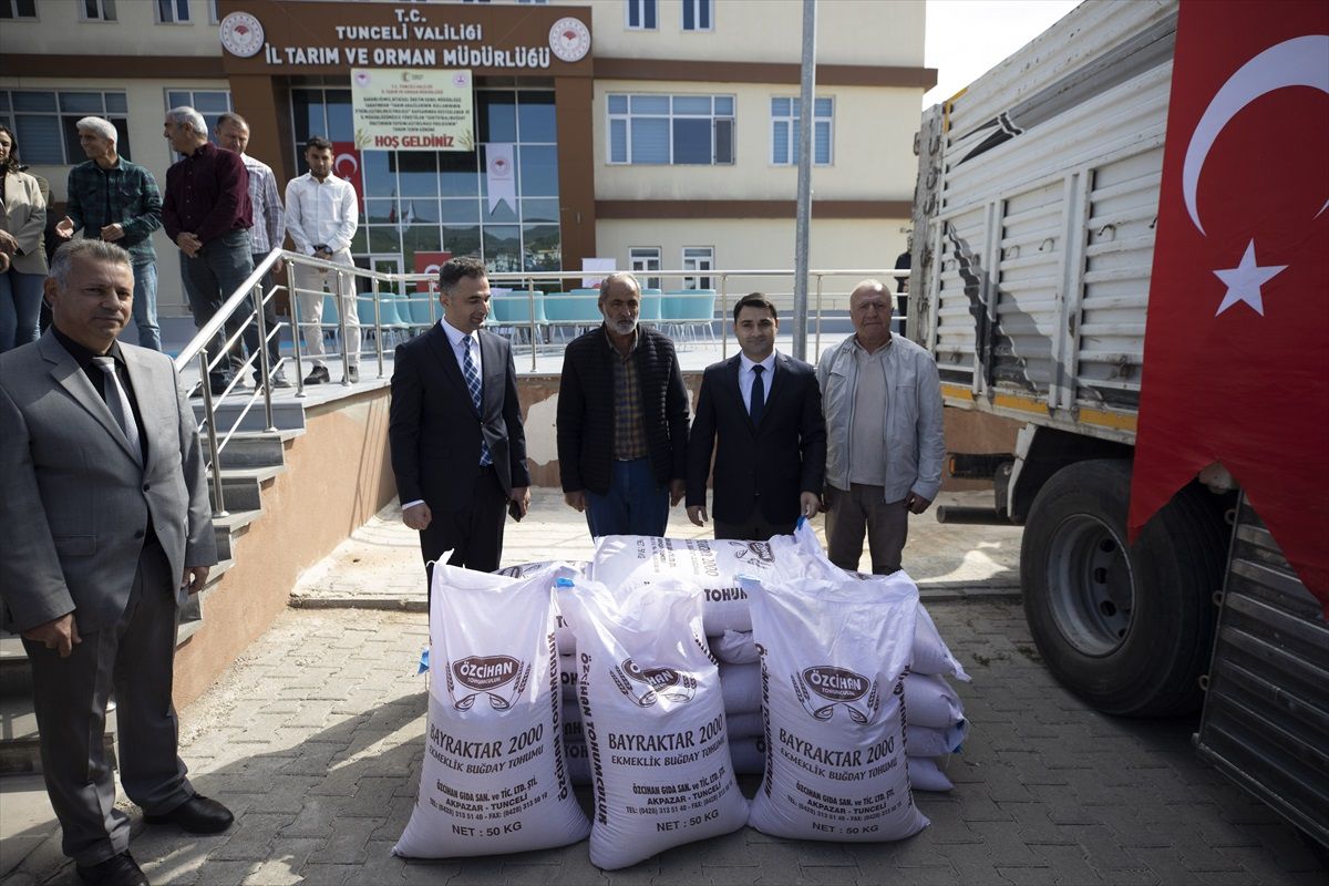 Tunceli\'de Çiftçilere 366 Ton Buğday Tohumu Dağıtıldı
